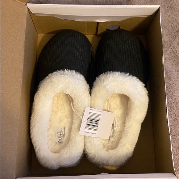 Clogs - Picture 2 of 9